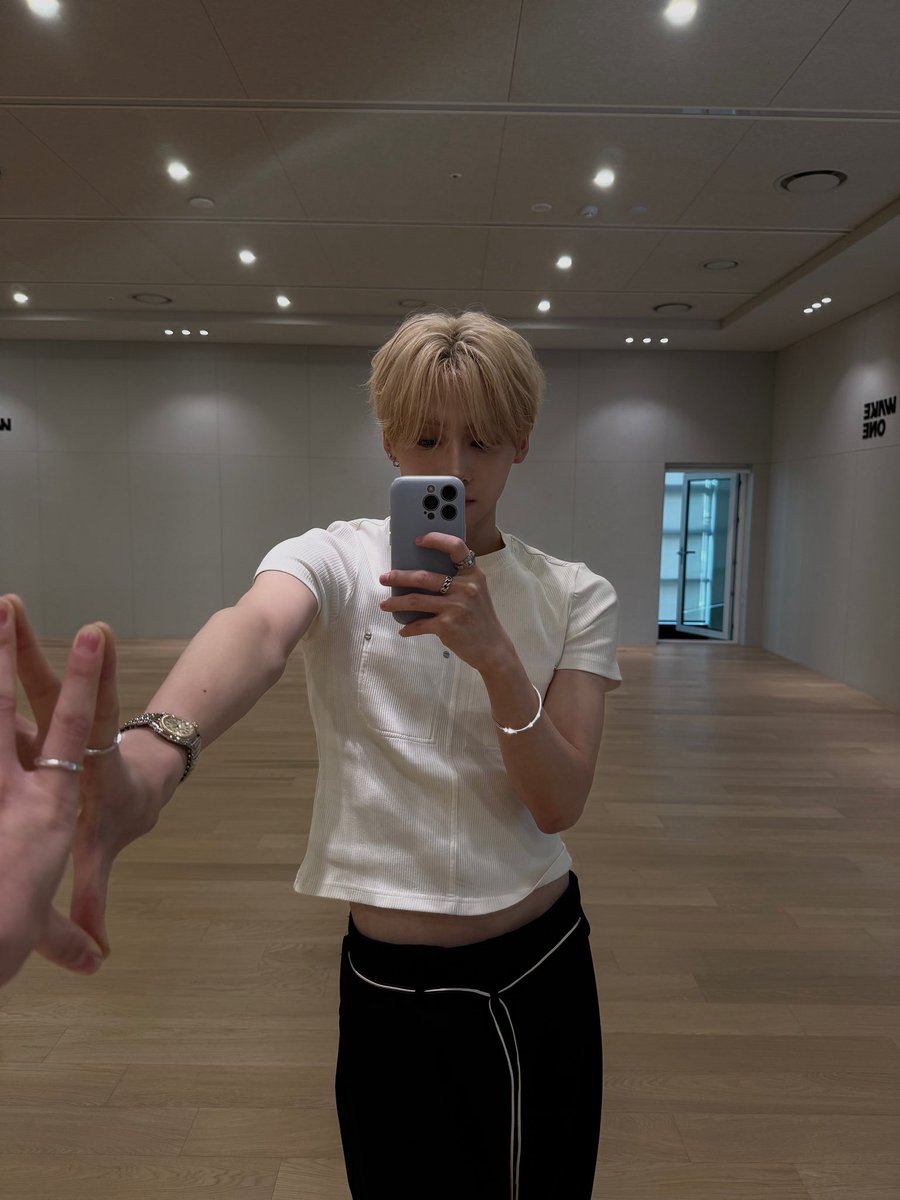 ALD1_official's tweet image. 나 사실 앨리즈가 좋아.

#ALPHADRIVEONE #ALD1
#알파드라이브원
#SANGWON #상원