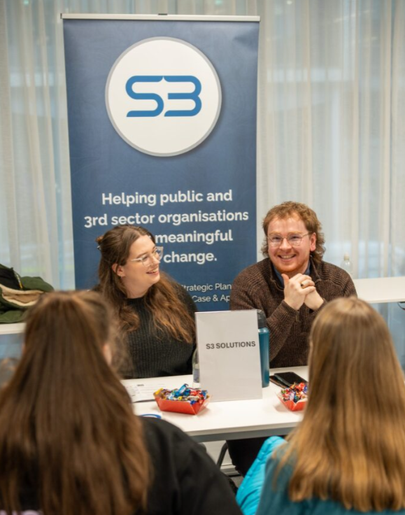 UlsterSchSport's tweet photo. We delivered 'Part 2: Graduate Transition Programme' for final-year students, co-designed with student leaders and Employability &amp; Graduate Futures. It featured Masters info sessions, an Employers Network event &amp; a CPD masterclass. Thanks to everyone for supporting our students. https://t.co/dmU3u51rsV
