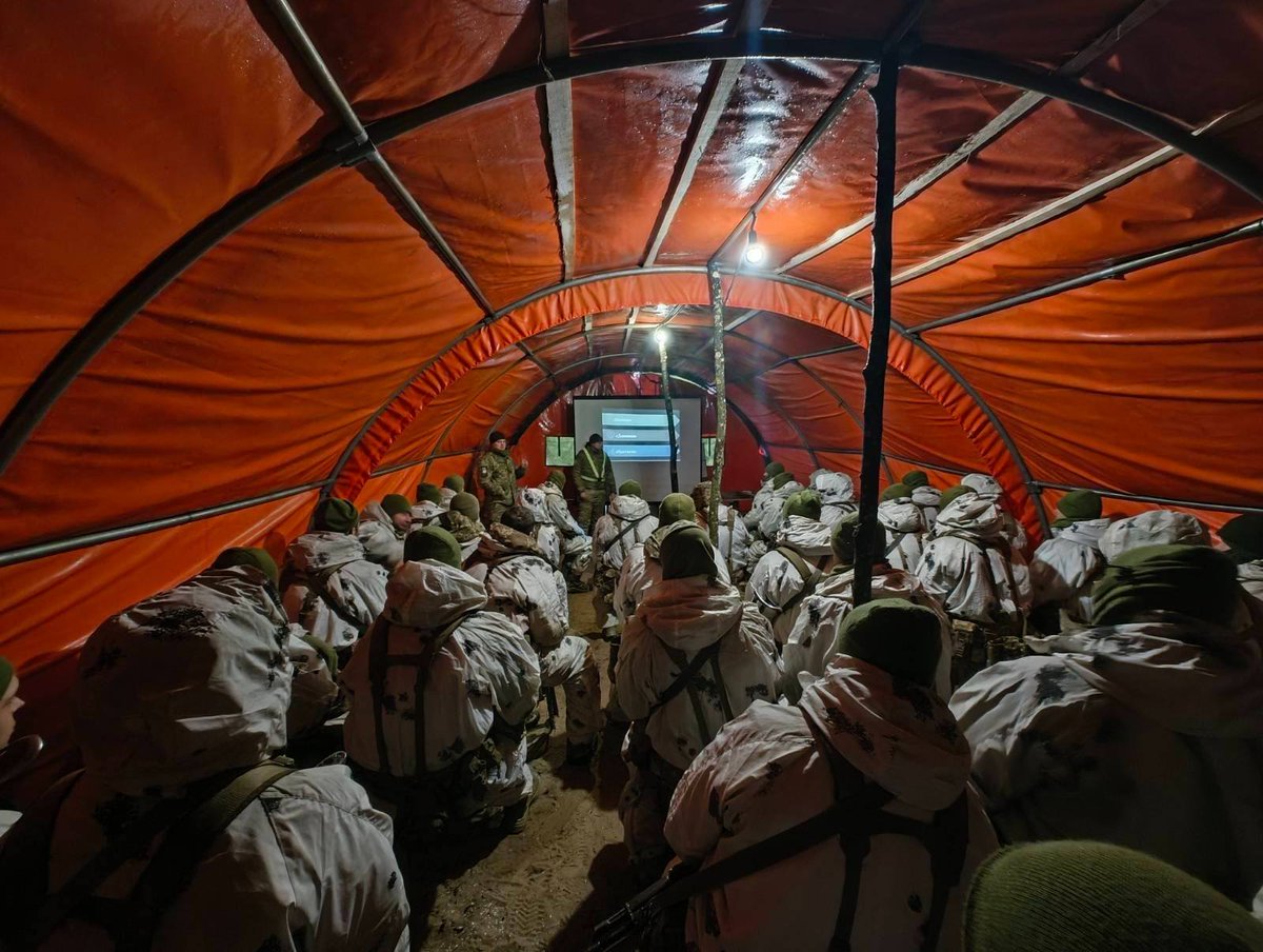 Вывод войск с Донбасса и Славянско-Краматорский плацдарм: какая ловушка стоит за требованиями России

В рамках переговорного процесса, который сейчас проходит на площадке в Абу-Даби, одним из самых спорных требований России остается территориальное – в частности, касающееся