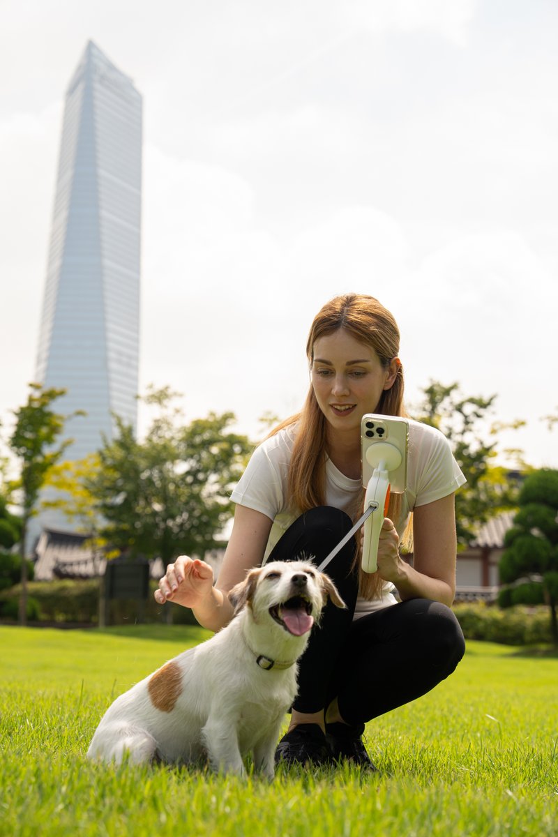hyperstarter's tweet photo. Turn every walk into a moment worth keeping. Puppywalk  makes filming your dog simple—no extra hands needed.  https://t.co/yWAdqBrmWc #PuppyLove #DogMom #DogDad #SmallDogs https://t.co/YtyM8hfhBz