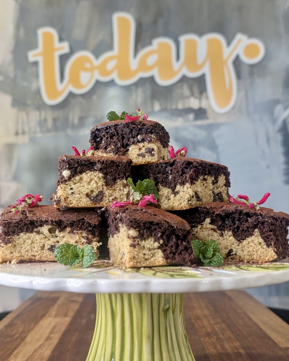 Cfulvio's tweet image. What an absolutely wonderful afternoon it has been so far, being back at @rtetoday in Cork.

You can catch me making a delicious Curried Chicken Coconut Noodle Soup at 4pm.

Next up is a sweet treat not to be missed! My Brookies. Tune in at 5pm ❤️

#RTEToday #RTE #IrishChef