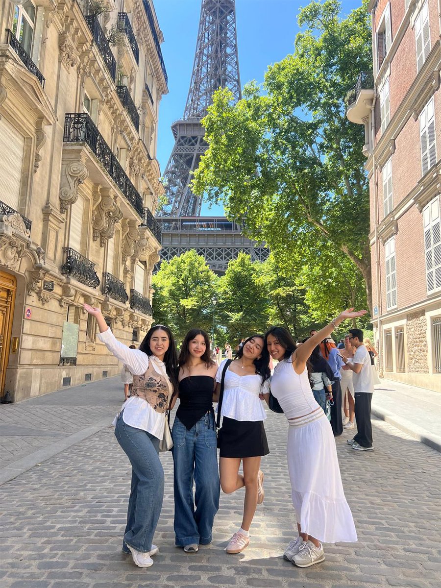 Texas A&M International University tweet media