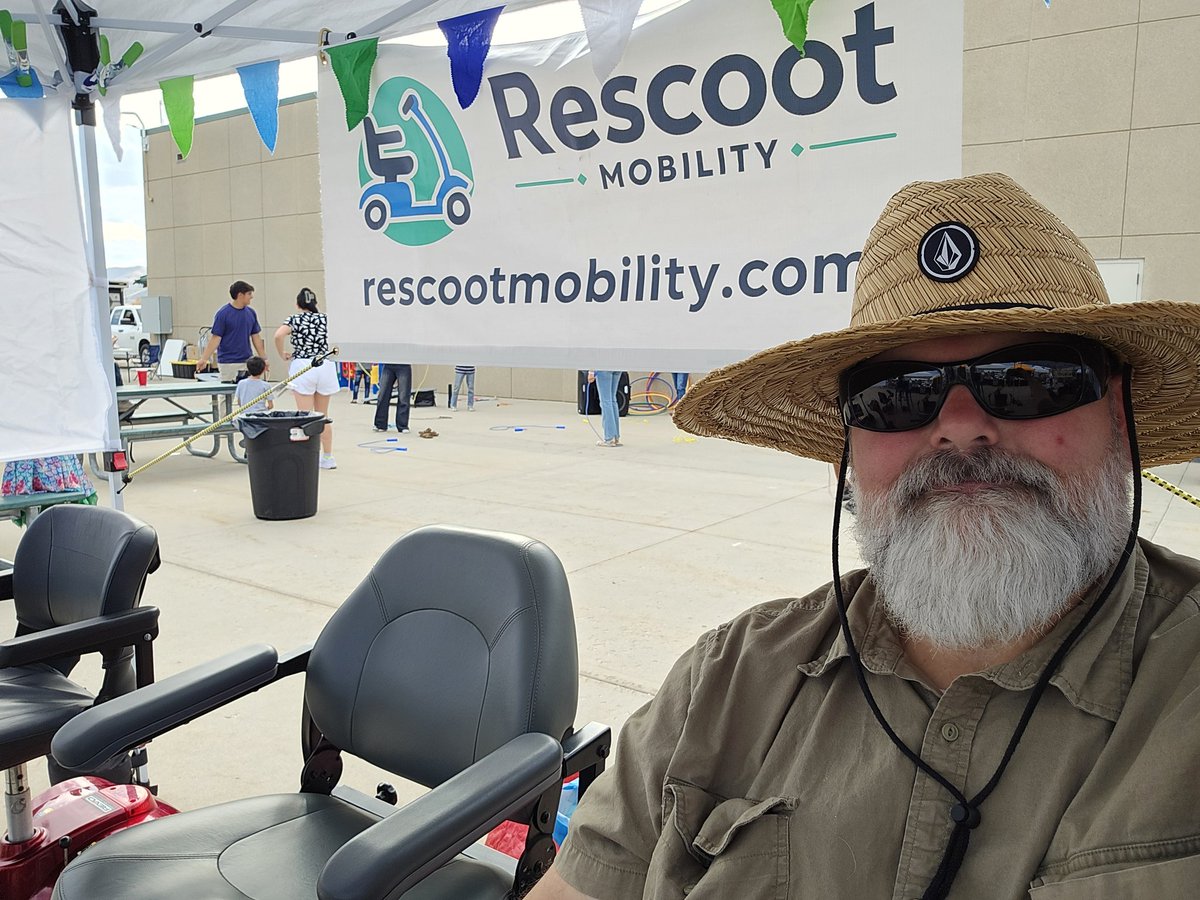 markeology's tweet image. Manifesting 2.4 million impressions on this post to get me to 5 million total

The pics are my vision board, my Why for getting monetized

I'm disabled but want to help with our mortgage payments

Expand @RescootMobility to help others

Less stress for the family

Please share!