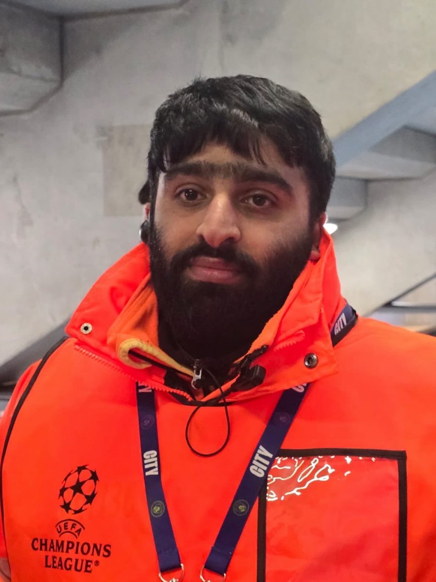 Away.Ends tweet media