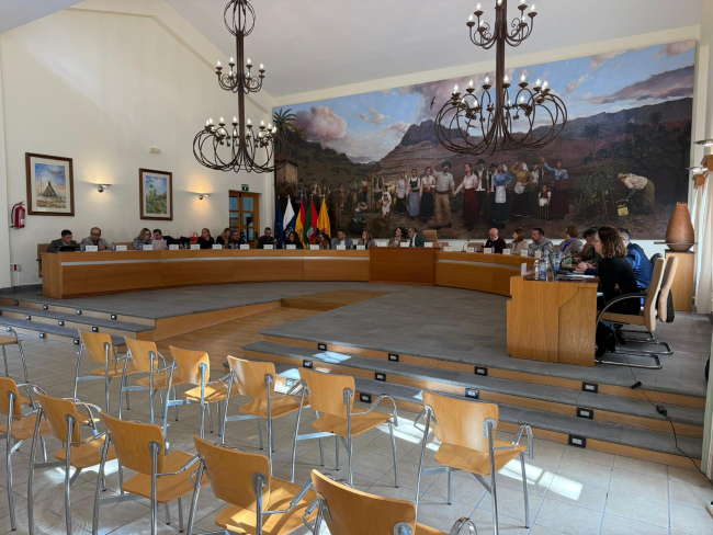 elsurdigitalgc's tweet photo. El Ayuntamiento de Santa Lucía queda en minoría tras revocar el alcalde las competencias a los concejales de Nueva Canarias
https://t.co/I2dvcQEtYd https://t.co/V836uY3mpw