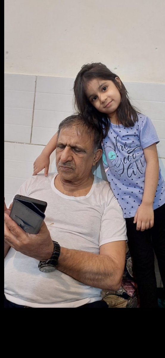 بیلی کمبر کی بیماری اور استاد واحد کمبر کا درد دونوں بہت تکلیف دہ ہے خدا ہمت دے ہمیں تم پر یقین ہے ہم بے امید نہیں 
#ProduceWahidKamberBeforeCourt