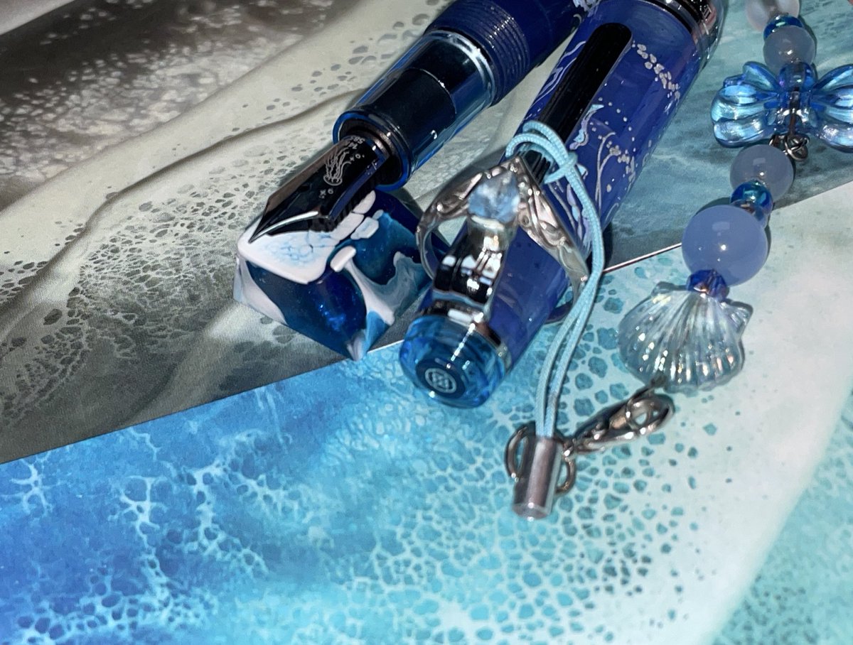 심해가 정말 아름답지 않나요?