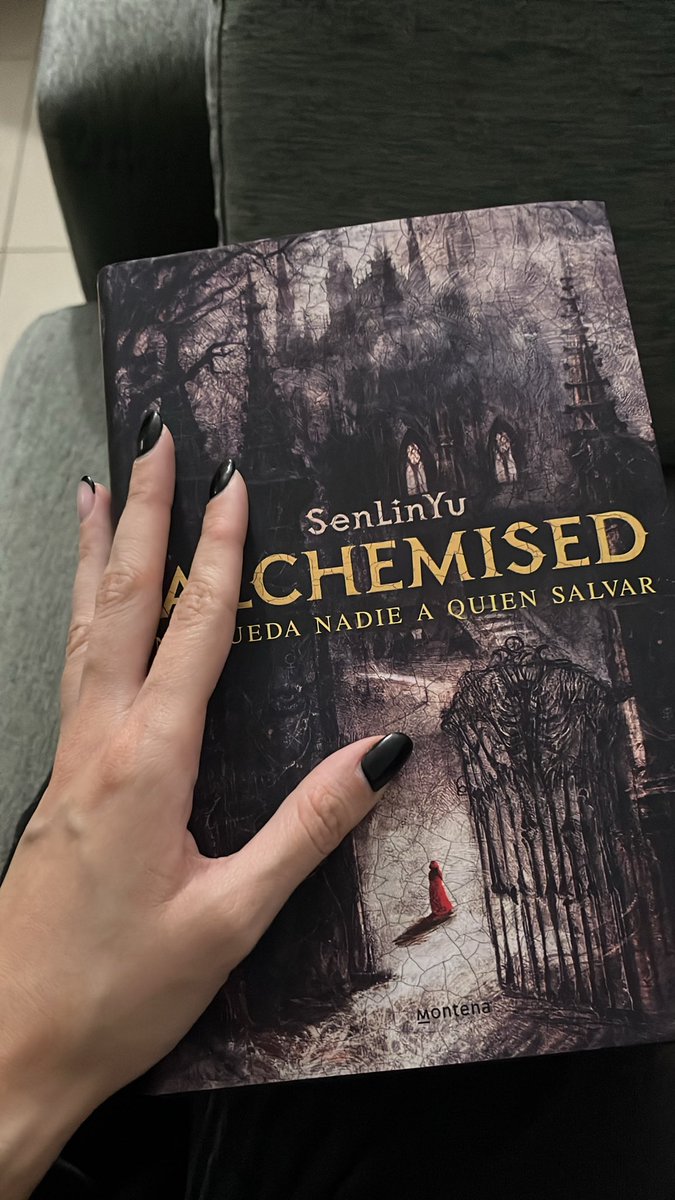 Claudiacritic's tweet photo. Y aunque tenía dudas, mi siguiente lectura va a ser Alchemised de SenLinYu.
Me da respeto tanto su número de páginas como lo dura que dicen que es la historia pero lo empiezo con muchas ganas https://t.co/sYJ00JBKRF