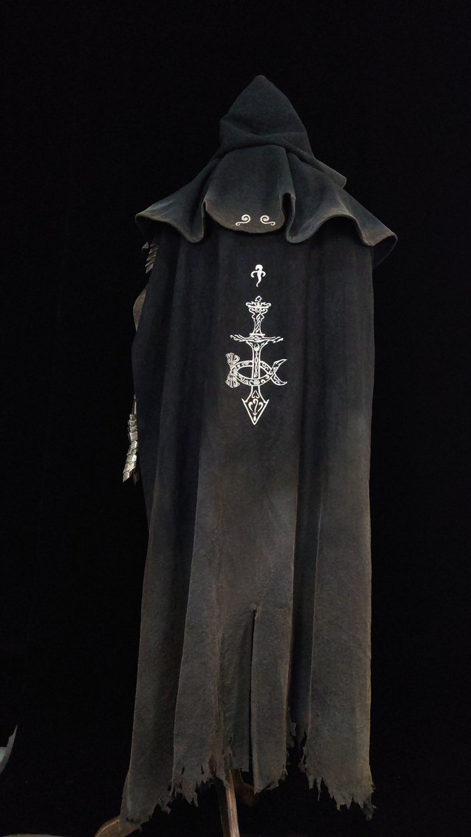 liancwan's tweet photo. Confessor Armor
I enjoy using spray paint to coat EVA foam, achieving different material appearances.#ELDENRING #cospl https://t.co/fHxR4wPuhI