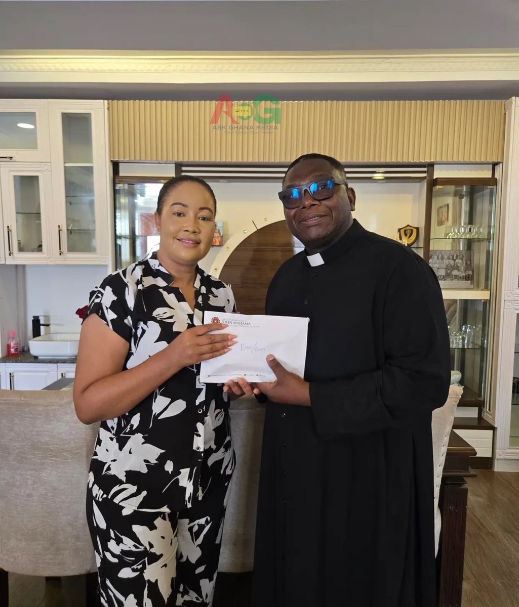 askghmedia's tweet image. Kenyan media personality, Wanja Nyarari, has shared a heartfelt account of President John Dramani Mahama’s kindness during her mother’s illness.

In a touching post, Wanja recounted how, while on duty, she had the honour of serving H.E. John Dramani Mahama during Uhuru Kenyatta’s…