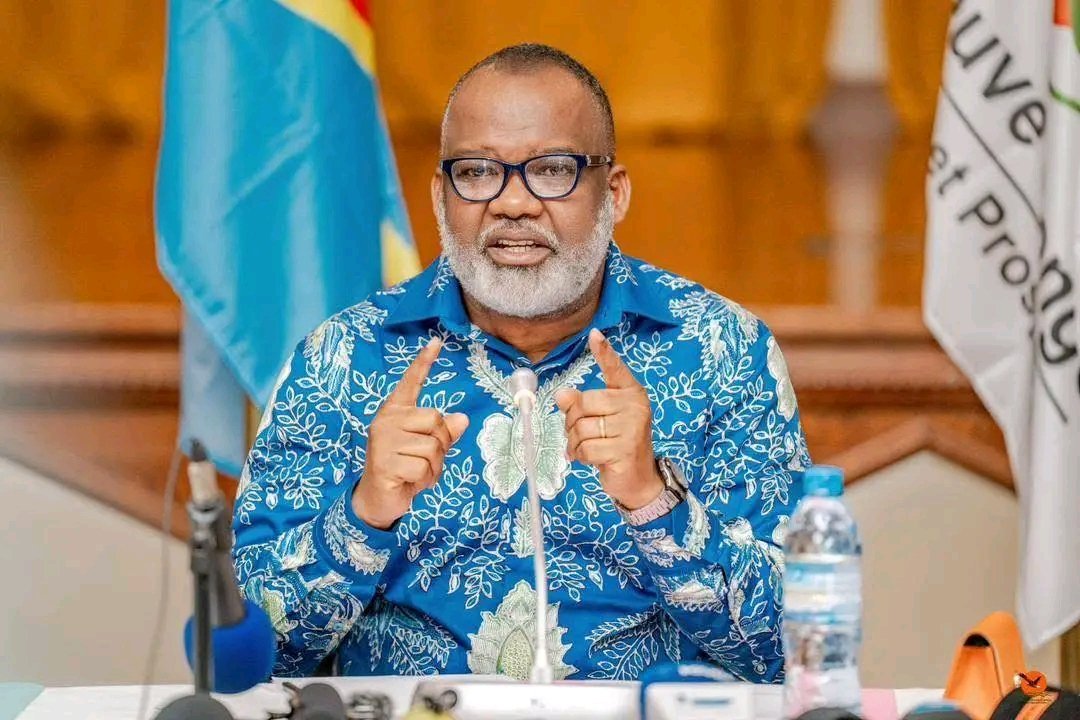 ZessLutumba's tweet photo. Paul Kagame avait dit: « Le problème du Congo ce n'est le M23. » et quelques semaines plutard, charognard Rwandais affirme publiquement qu'il collabore avec le M23_AFC et Le clochard Naanga passe aux avoeux qu'il collabore avec le Rwanda. Alors qui est le problème fi Congo ? https://t.co/tg8209R2v2