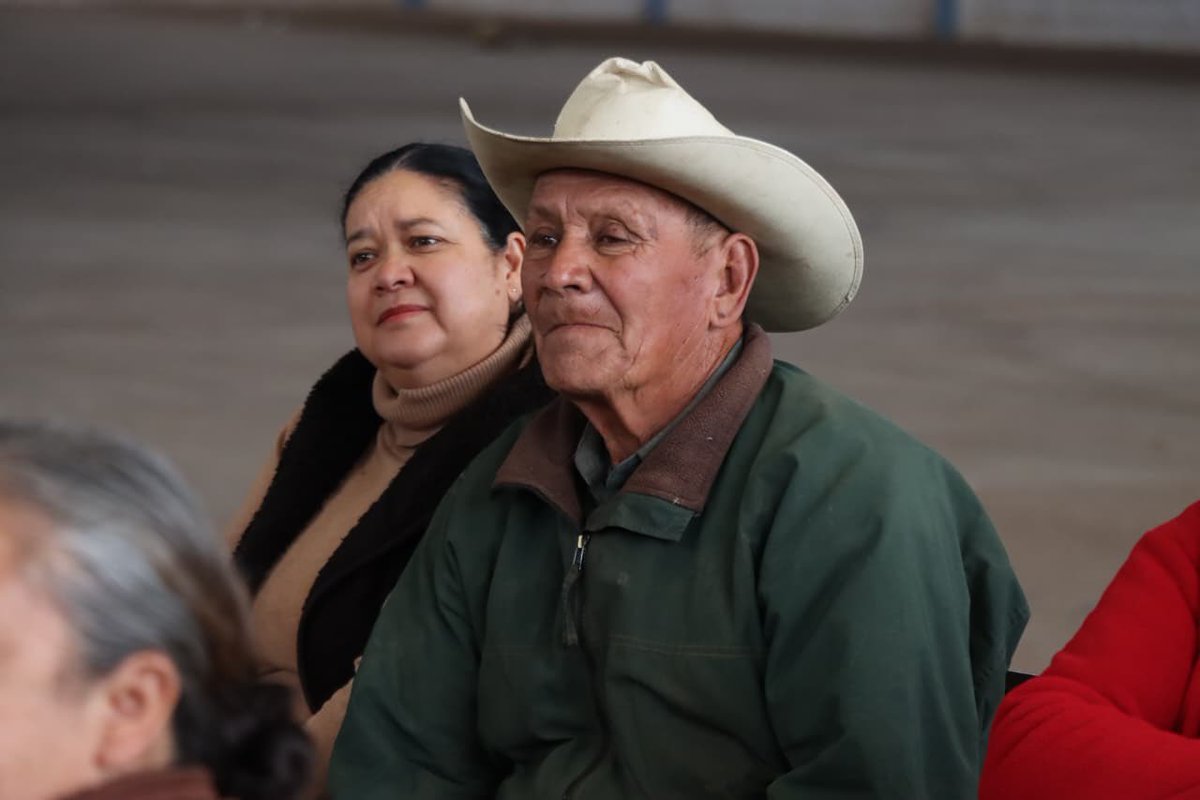 Visitamos a productores de frijol en Río Grande, con quienes dialogamos sobre los centros de acopio, la importancia de abrir más canales de comercialización y de generar mayor valor agregado al grano a través de la agroindustria.

También les presentamos la iniciativa de ley para