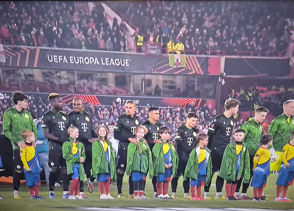 PhilieWolfe's tweet photo. Nice gesture from Robbie Keane’s Ferencváros players handing their tops over to the kids.
#Respect #EuropaLeague #NottsForest https://t.co/XVQ0Pko8WS