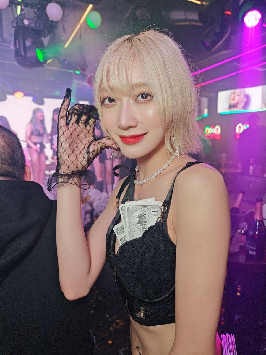 kabuto_suzaku's tweet image. #partyon
#パリオン
#ジュン2周年
キャスト写真③
@ina_partyon
@nico_partyon
@kiki_partyon
ハニさん