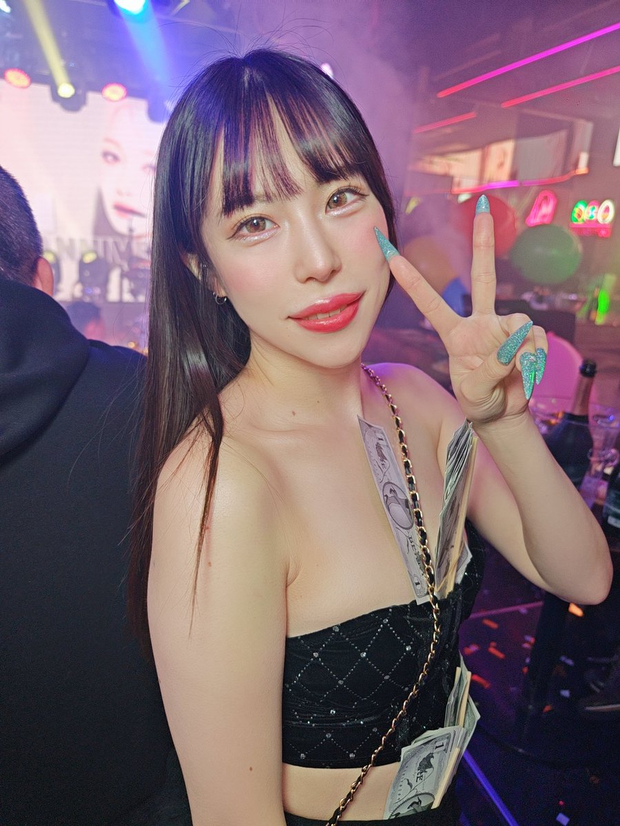 kabuto_suzaku's tweet image. #partyon
#パリオン
#ジュン2周年
キャスト写真②
@leona_partyon
@chiharu_patyon
@reina_partyon
@JULIE_partyon