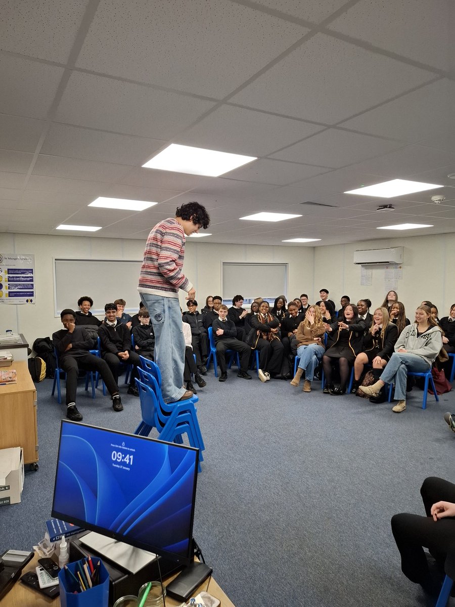 MissG_RE tweet media