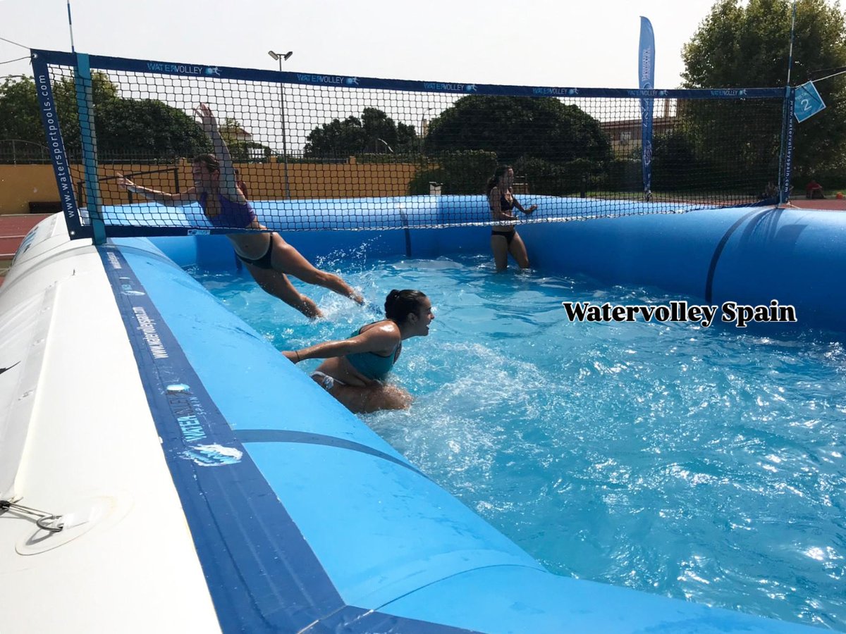 H2oVolley's tweet photo. Disfruta de tu deporte favorito con un toque refréscate de originalidad ….
Te lo vas a perder …!? 💪🏐💦
#volleyballgirls #voley https://t.co/bNniCz0t4J