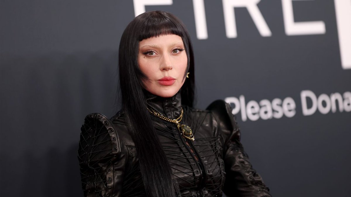 d100's tweet image. Lady Gaga to Perform at 2026 Grammys d100.news/TQdx7L