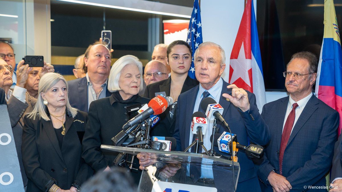 🚨NO PETRÓLEO

NO VIAJES

NO OXIGENO 

Ha llegado la hora de ponerle un PARE a la dictadura asesina en #Cuba y estamos trabajando conjuntamente a nivel federal, estatal y municipal para eliminarle todo el flujo de dinero al régimen castrocomunista. #ElCambioEsYa 🇨🇺🤝🇺🇸