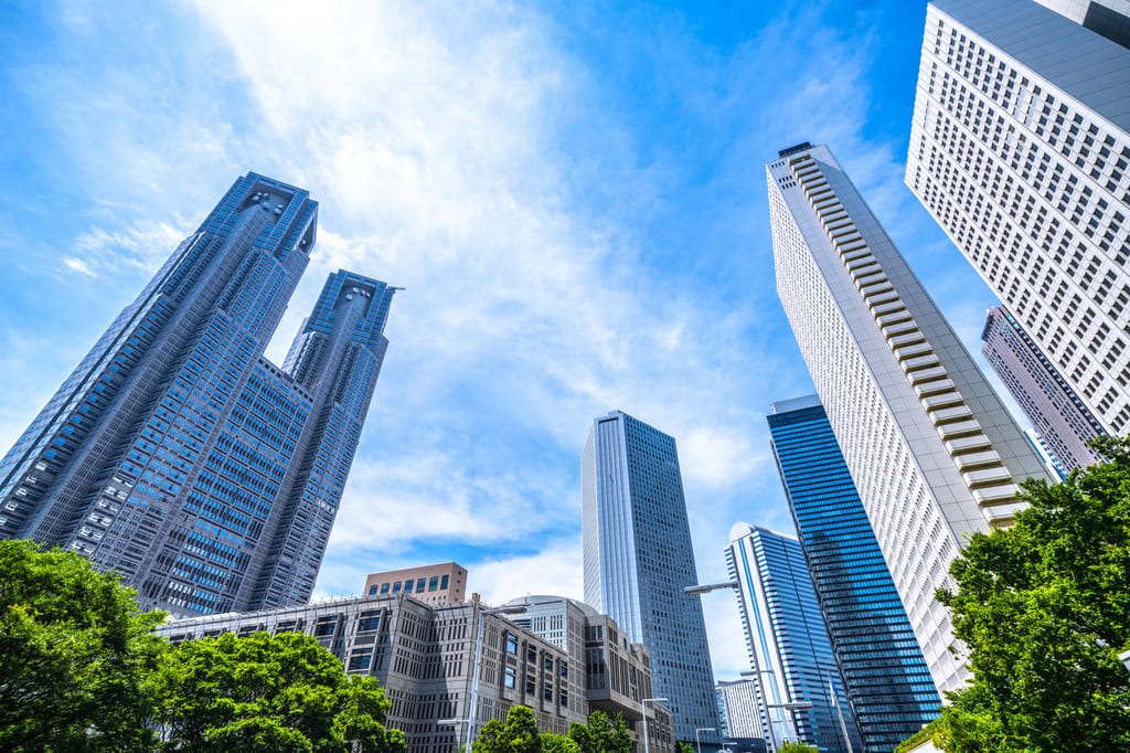 hi!おはよう！Fri(金).jp
上空に強烈な寒気が流れ込み、雪のエリアが広がる。日本海側は警報級大雪　関東平野も積雪注意　東京23区内で一時雪かの天気予報も我が街には雪はふらず。"It never snows in my town."ってとこかな。
have a good one!じゃあ、またね！