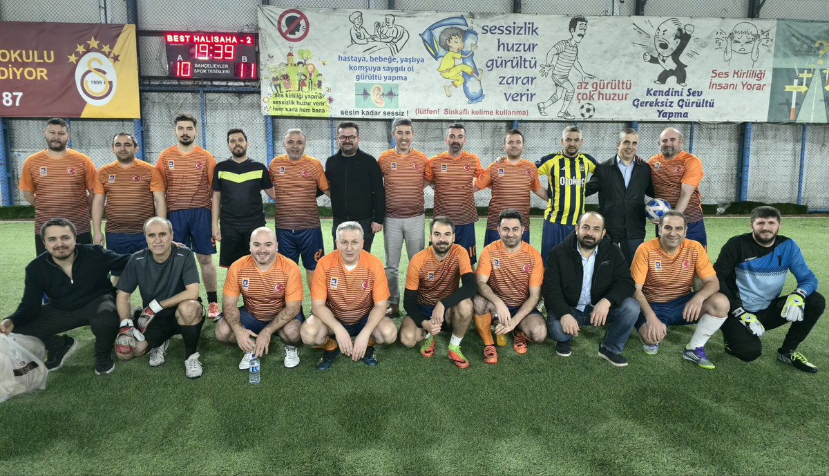 tuncayozen's tweet photo. 29 Ocak Perşembe Halı Saha Meslektaşlar KDV Kutlama Buluşması https://t.co/vELGh5JTu5