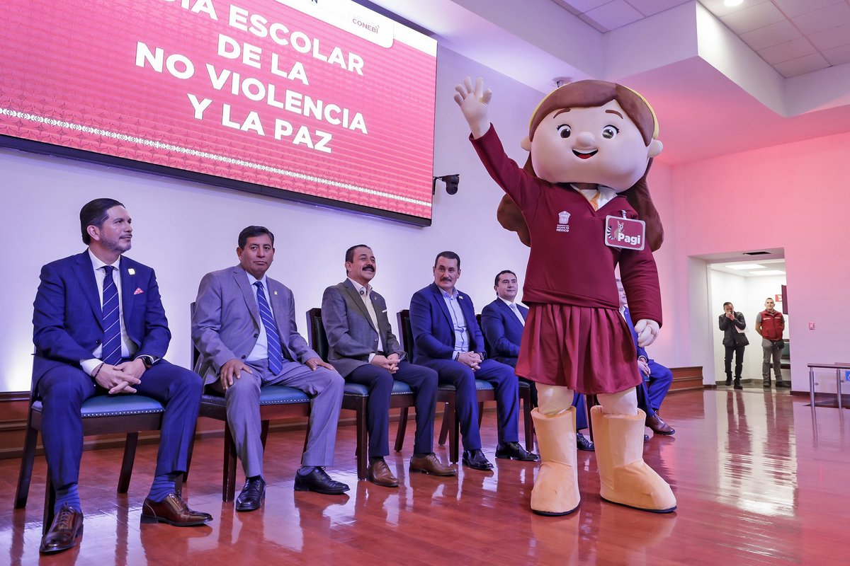 📃En el marco del #DíaEscolarDeLaNoViolenciaYLaPaz, el Srio. Miguel Hernández, presentó el “Protocolo para la Erradicación del Acoso Escolar en Escuelas de Educación Básica del Sistema Educativo Estatal” una herramienta que fortalece el bienestar de las comunidades de aprendizaje