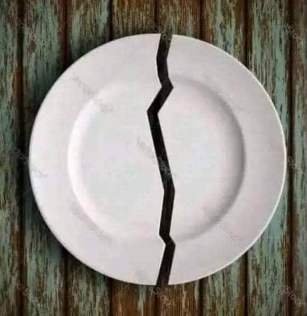 esegbonaluis's tweet photo. Grab a plate and throw it on the floor.
Okay, done!!
Did it break..?
Yes, it did.
Now say sorry to it.
Sorry!!!
Did it go back to how it was before..?
No, it didn't!!
Do you understand..?
Sometimes, sorry can't fix everything.
Some broken lives can not be the same again.
The lives you tore with your blatant lies, wrong accusations, negative criticisms, and gossip of hatred for no just reason might not be the same again.
Mind how you treat people.
The Life you didn't Create.
Don't be the one to destroy it.