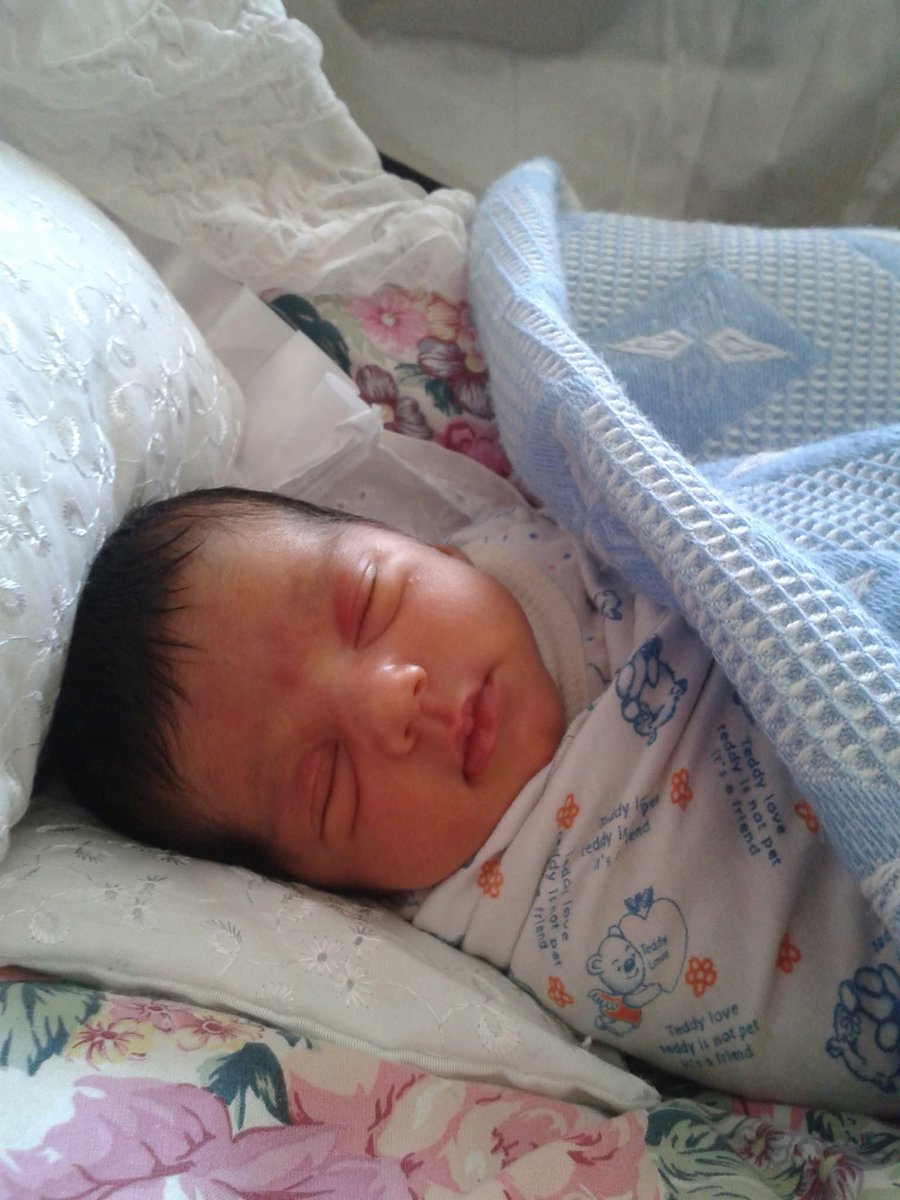 fares__2001's tweet image. My baby is going to die 😔😭

Unfortunately, my baby Batoul has been diagnosed with malnutrition. She is extremely weak and has lost her appetite. I am pleading with you to help me provide her with milk and vitamins.

If you are browsing this site, please leave a period. It's…