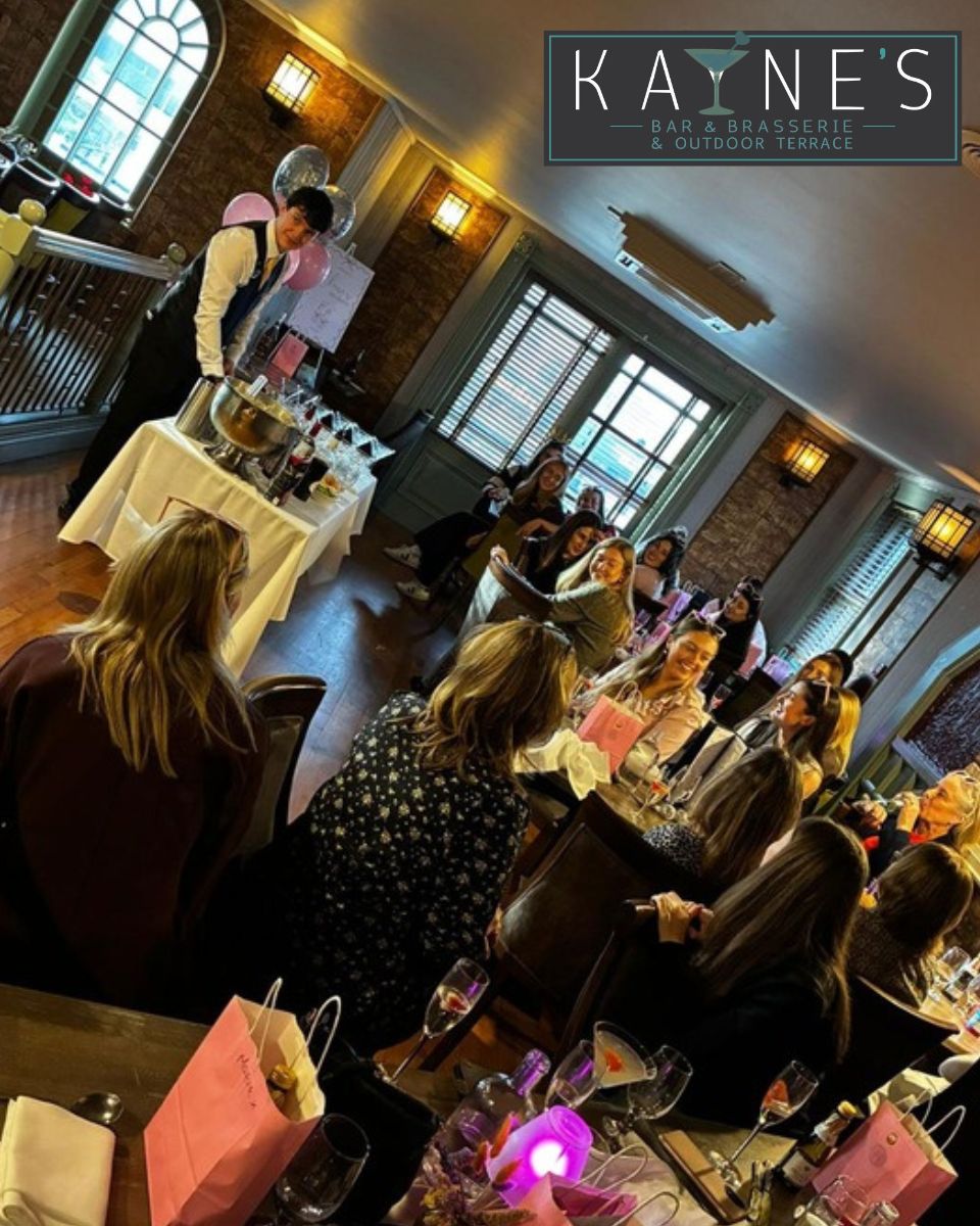 kayneskillarney's tweet image. Ryan was in full flow last weekend 
Shaking, stirring, pouring… &amp;amp; guiding a fabulous group of ladies through their very own cocktail masterclass

Get in touch today &amp;amp; let’s make it a night to remember. 
#kayneskillarney #cocktailmasterclass #shake #killarneynights #ourkillarney