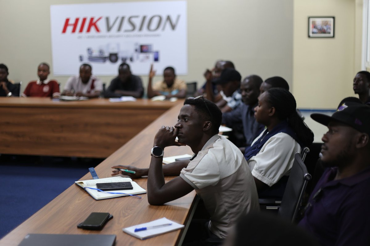martplusug's tweet photo. 🎓 Tech training day at Martplus Link Systems!
Empowering our technicians with advanced skills in CCTV &amp; entry/exit system.
Because safer homes and smarter businesses start with expertise.

#Camera #CCTVCamera #Hikvision #Training #Martpluslinksystems #VideoSurveillance #Security https://t.co/CkY0gszYU7