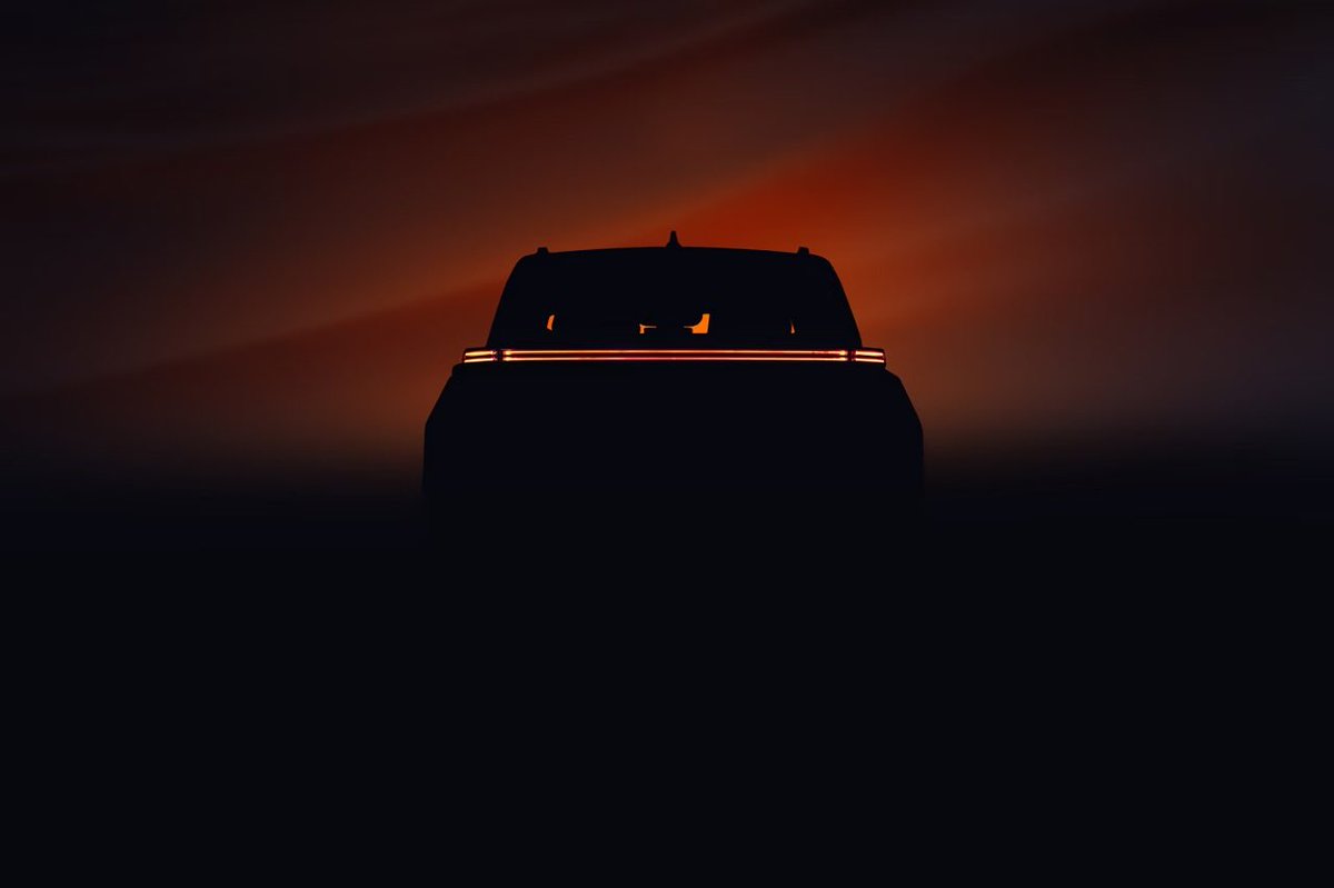 A sneak peak by Toyota of something new that is coming 👀 

What do you think it could be? 😎 

#toyotacanada