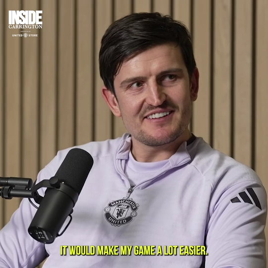 UtdDistrict's tweet photo. 🚨🎙️ | Harry Maguire on which attribute he would take from Ayden Heaven:

"I'd steal his left foot! I'd love to have his left foot alongside my right, it would make my game a lot easier!" https://t.co/bVHgnyQdm9
