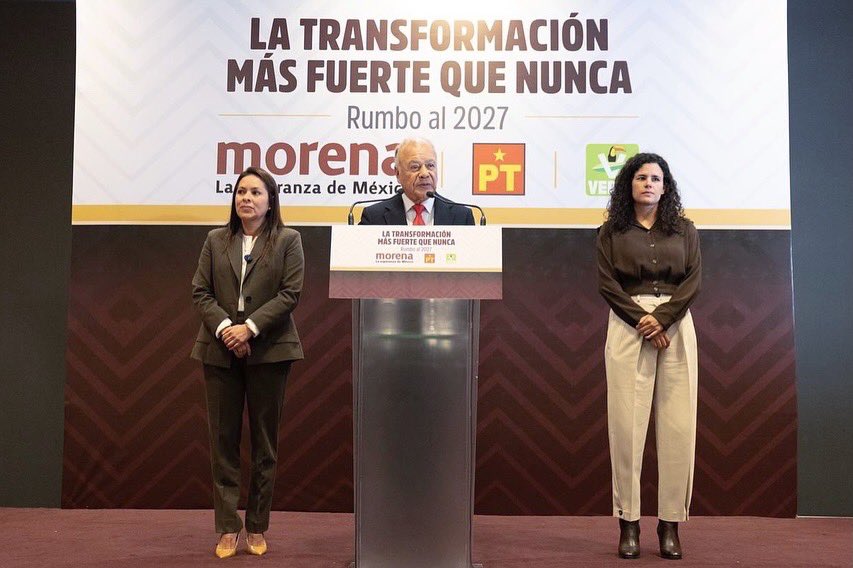 ErnestoVCPT's tweet photo. Hoy reafirmamos con convicción y esperanza nuestra alianza nacional Morena-PVEM-PT para un 2027 más justo y democrático para nuestro pueblo. 🫱🏻‍🫲🏼❤️
Las fuerzas de izquierda caminamos juntas porque la Cuarta Transformación es un proyecto colectivo, nacido del pueblo y para el pueblo.
La 4T más fuerte que nunca. 🙋🏻‍♂️🇲🇽✨

#UnidadDeLasIzquierdas #CuartaTransformación #Coalición #ConElPueblo #PTContigo
