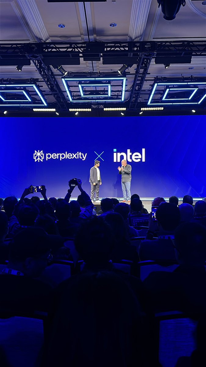 RevgeCo's tweet photo. @CES 2026, Las Vegas ✨

Revge attended the world’s biggest tech stage, connecting with inspiring people, discovering new ideas, and gaining fresh perspectives on the future of technology.

#Revge #CES2026 #CESLasVegas https://t.co/HNkkobHl04