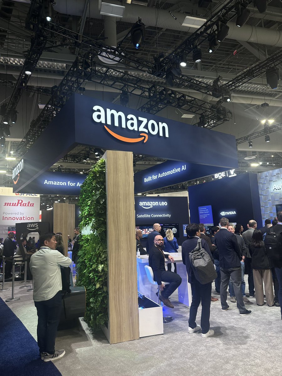 RevgeCo's tweet photo. @CES 2026, Las Vegas ✨

Revge attended the world’s biggest tech stage, connecting with inspiring people, discovering new ideas, and gaining fresh perspectives on the future of technology.

#Revge #CES2026 #CESLasVegas https://t.co/HNkkobHl04