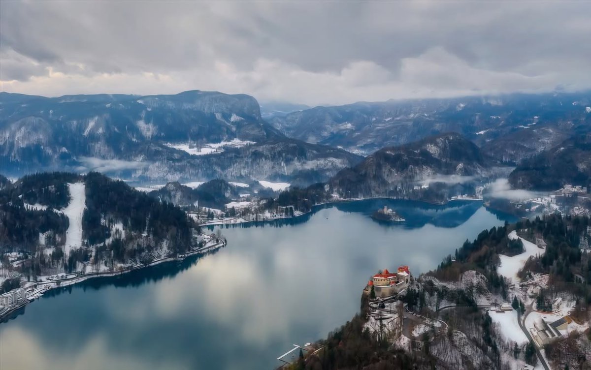 بلال أبو نسيبة مرشد سياحي و سائق في سلوفينيا
رقمي جوال، واتس آب :
0038669746790
#سفر #السفر #مسافرون_العرب #سلوفينيا #بليد #سياحة #الطبيعة #عاشقة_أوروبا #اوروبا_بعيون_عربية #اوروبا_سياحة #العرب_المسافرون #سياحة_العرب #رحلات_سياحية #سياحية #أبوظبي #الشارقة #الامارات_دبي