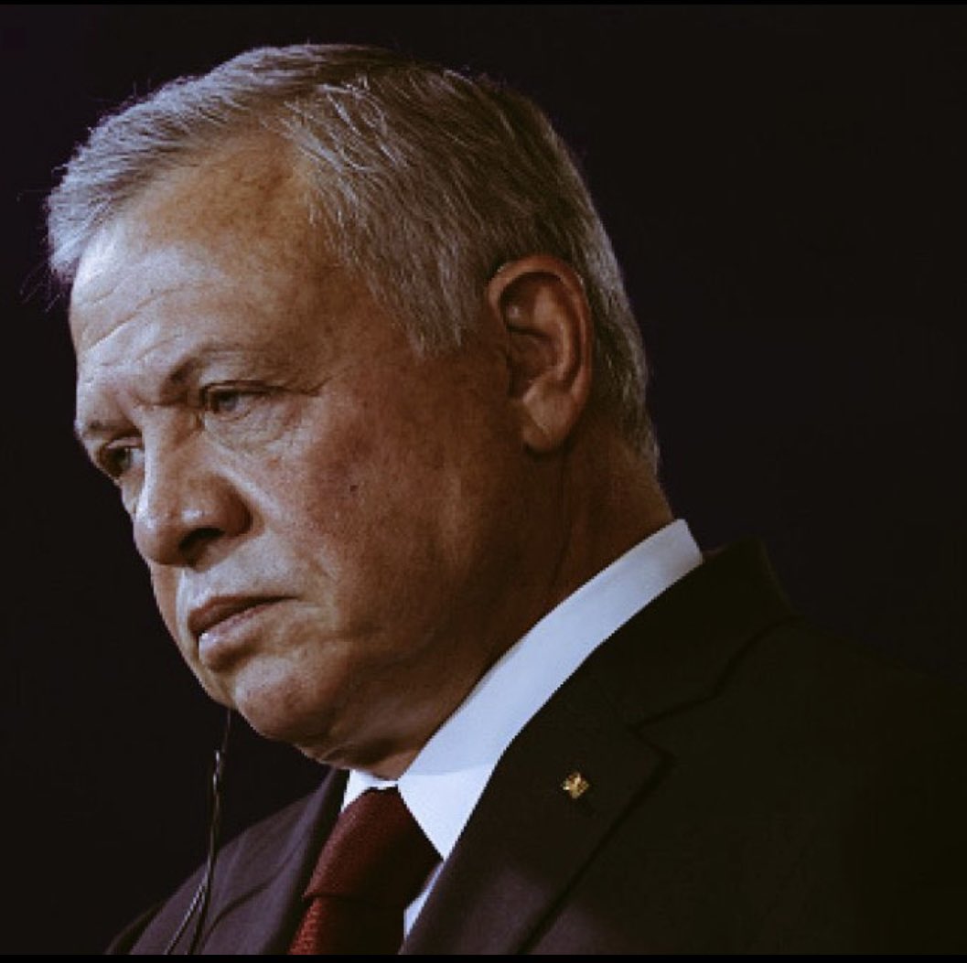 mahdialshowabk7's tweet photo. في ذكرى عيد ميلاد جلالة الملك عبدالله الثاني ابن الحسين، نقف بكل فخر واعتزاز أمام مسيرةٍ وطنيةٍ حافلةٍ بالإنجاز والعطاء، قاد بها جلالته الأردن بحكمةٍ واقتدار، فكان نموذجًا في الثبات والتقدم والاعتدال لقد رسّخ جلالته قيم الانتماء والولاء، وعمل بإخلاص من أجل رفعة الوطن وكرامة المواطن، ليبقى الأردن واحة أمنٍ واستقرار.
كل عام وجلالة سيدنا بألف خير، حفظه الله ورعاه، وأدامه قائدًا هاشميًا مُلهمًا، ومعك وبك ماضون نحو مستقبلٍ أكثر إشراقًا❤️🇯🇴
#ميلاد_سيدنا #مع_القائد #الاردن