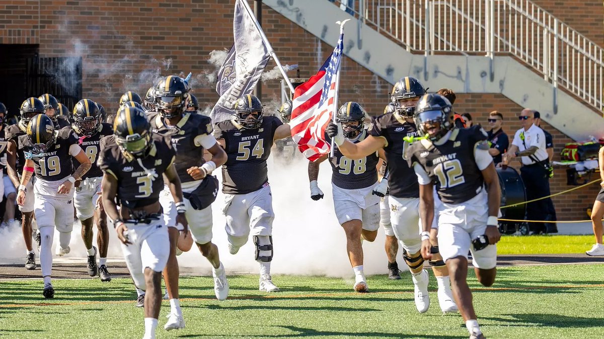 RowanMartin14's tweet photo. After a great conversation with @CoachKKulzer I’m grateful to receive an Offer from Bryant University! 
@CoachCPPearce @WillistonFB @CoachBeaton1 @CoachLeigh2 @cdgridironacad @NE6FB_Recruits https://t.co/TzEFq3Eoy4