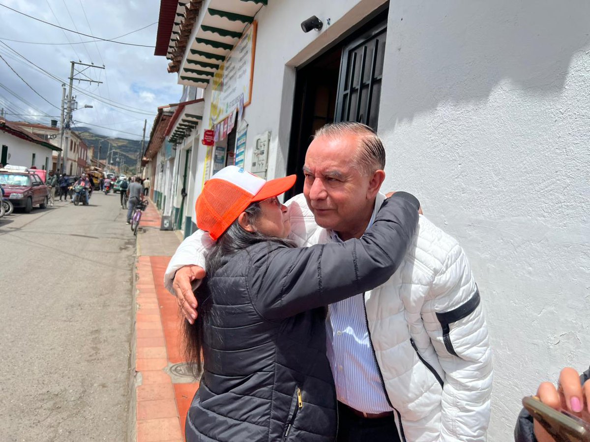 #CarmenDeCarupa nos recibió con toda la energía!

Junto a <a href="/Lucho_gonzalezP/">Luis Roberto González Peñaloza</a>, caminamos el territorio escuchando a la comunidad. Fortalecemos este equipo integrando a todas las regiones para que el progreso de Cund no se detenga. 

Este 8 de marzo, apóyanos: Lucho #U107 a la Cámara