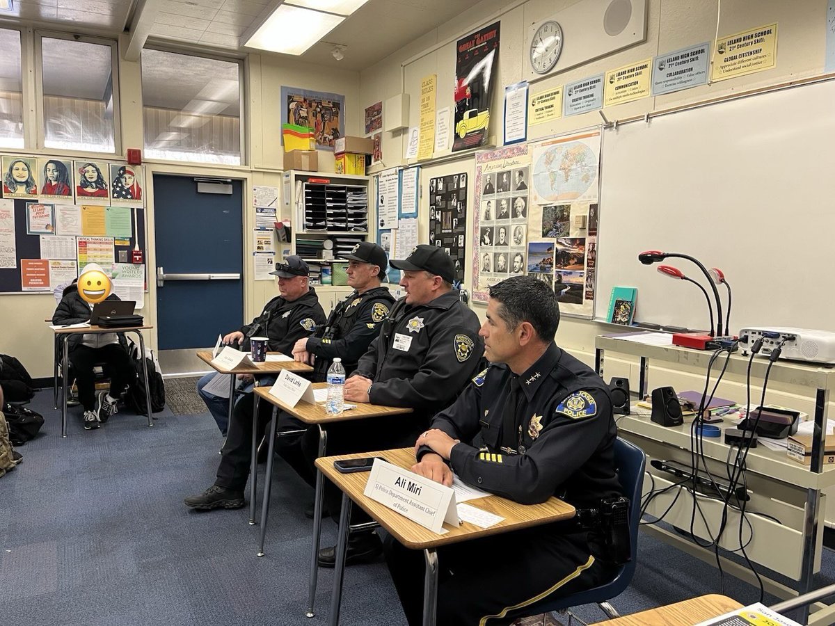 Thank you to Leland High School for having SJPD be part of their Law Enforcement Panel during career day.  

Looking forward to seeing some of these students in future academies.
