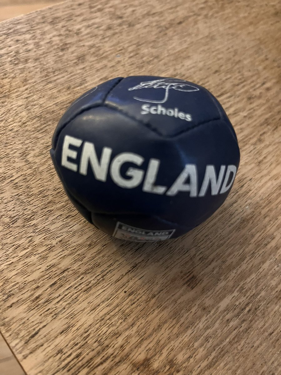 mcchalk's tweet photo. @footydevotion Loved them. Never managed to keep mine though. I have a similar thing but from early 2000s. Not as good but still love it. https://t.co/nqNGPMwwXe