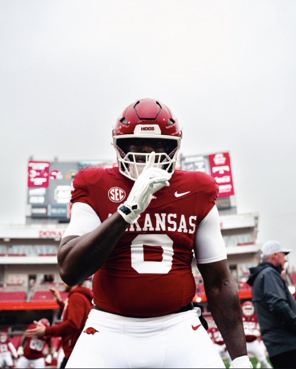 TimiAliu123's tweet image. #AGTG Blessed to receive an offer from @RazorbackFB! I would like to thank my coaches, family, and teammates for helping me achieve this offer!! @AnnaH247 @adamgorney @ChadSimmons_ @mjohnson7672 @Linebackers101 @SWiltfong_