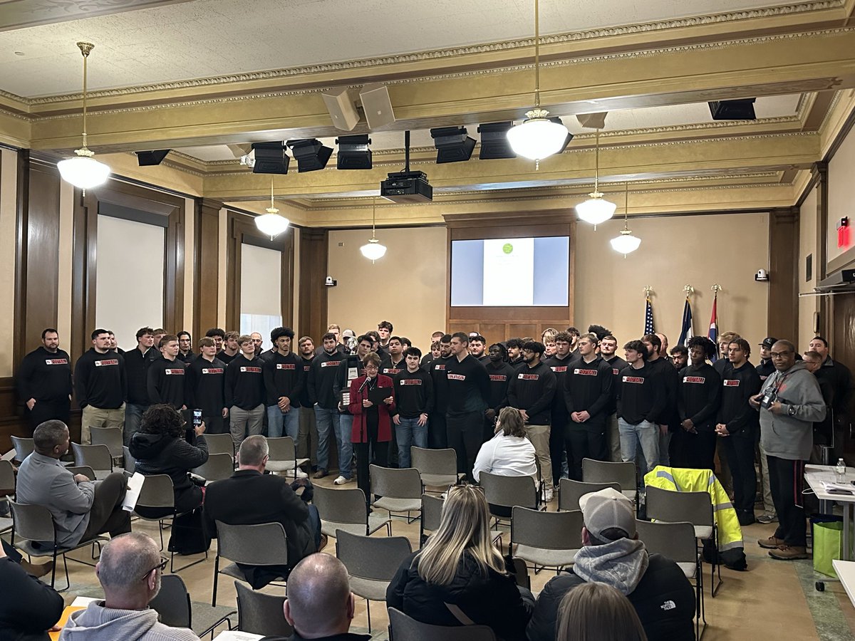 Grand View Football tweet media