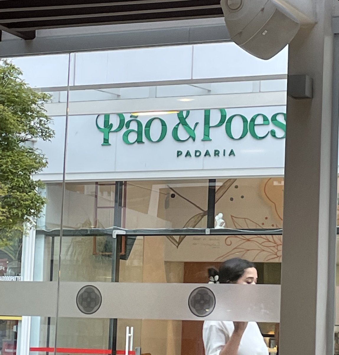 aceitam pão e pões?