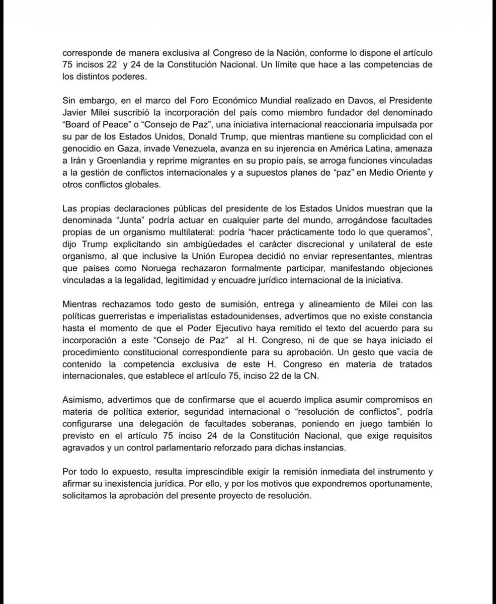 Presentamos un proyecto en  <a href="/DiputadosAR/">Diputados Argentina</a> para rechazar la participación de Milei en el Consejo de Paz convocado por Trump. 
Más allá de la gravedad del hecho, de la complicidad con el plan genocida en Gaza, su firma no tiene ninguna validez ya que no cumplió con las normas