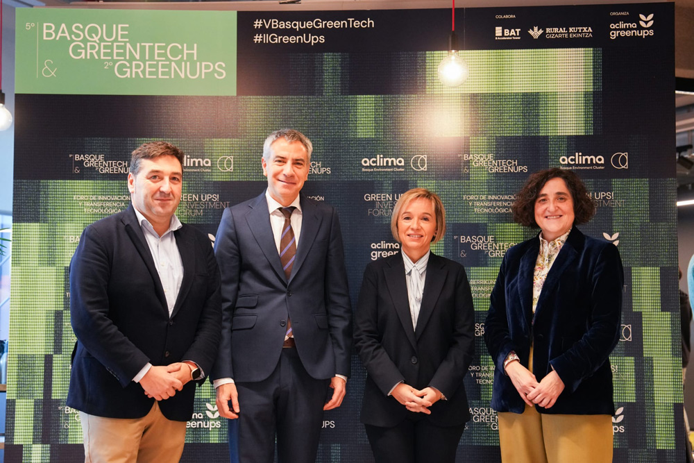Estrategianet's tweet photo. Más de 200 personas participan en la primera jornada del V #BasqueGreentech & II #GreenUps! en Bilbao
https://t.co/TUIfif2PKQ
@AclimaEuskadi https://t.co/HwTkCK87cZ