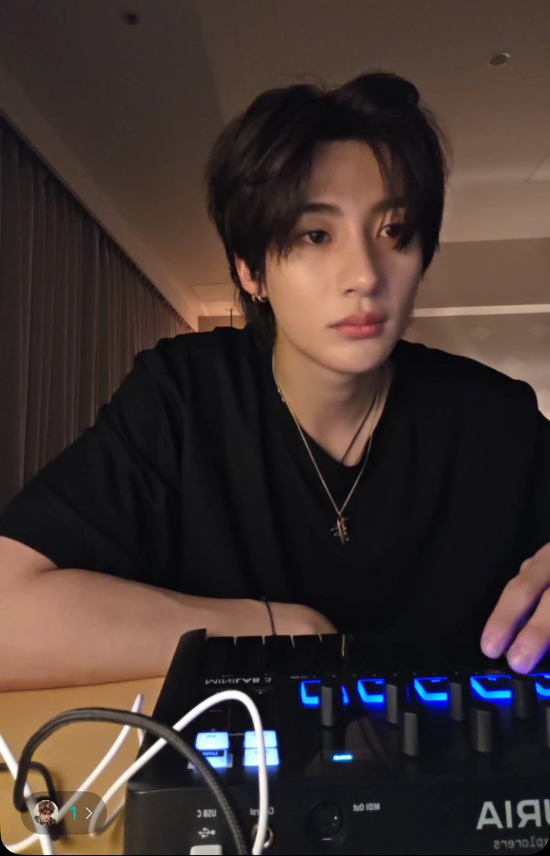톤 tweet media