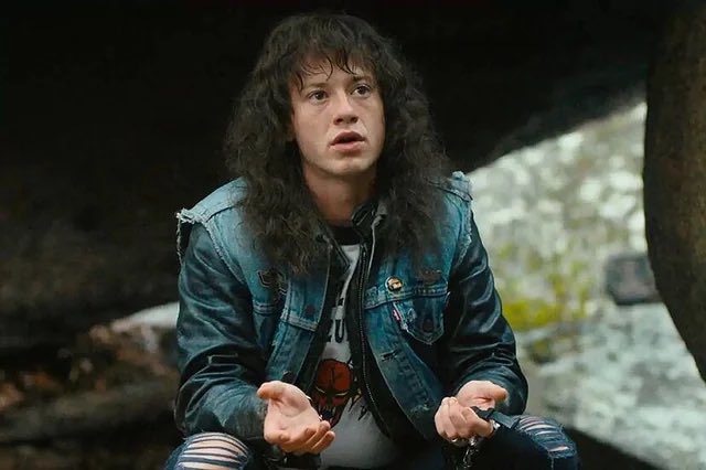 buffypascal's tweet image. ‘ven vill you vear vigs’ and the answer is always if youre joseph quinn