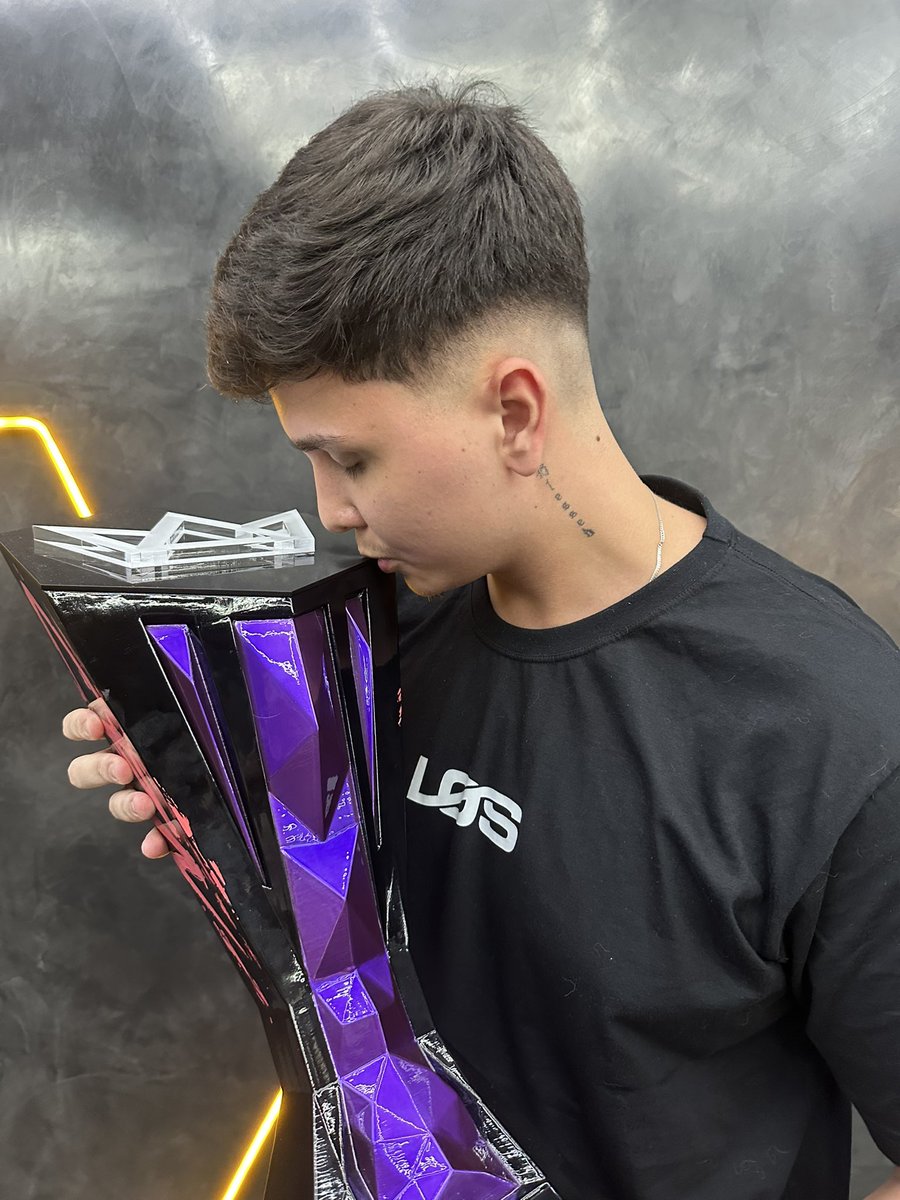 The King REKKON tweet media