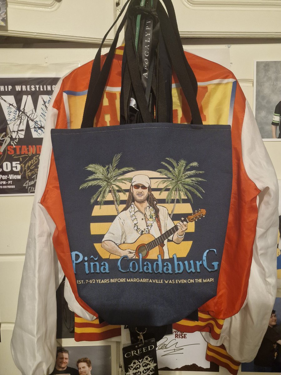 ftlohorror's tweet image. Anyone remember the underrated comedy horror Broken Lizard's Club Dread?

Well, how about my new Coconut Pete Club Dread tote bag 😅

#BrokenLizard #ClubDread #horror #HorrorMovies #HorrorFan #HorrorFamily #HorrorCommunity